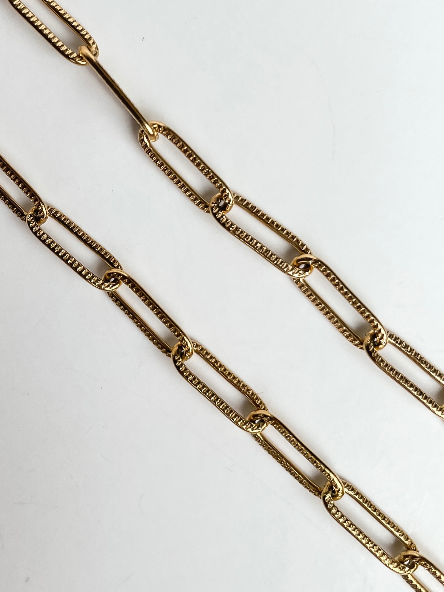 Textured Paperclip Chain